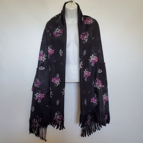 UNKNOWN Accessories - SHAWL WRAP POCKETS BLACK FLORAL DESIGN COZY WARM FALL WINTER WOMENS (OS)